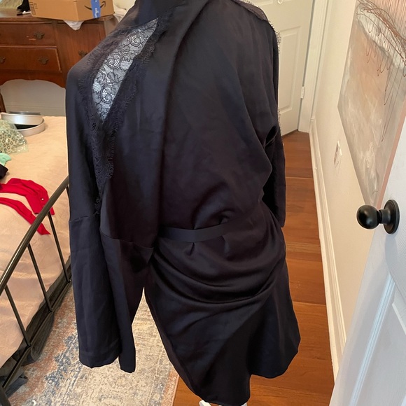 NEW! Etam Silky Robe from Paris - Picture 2 of 7